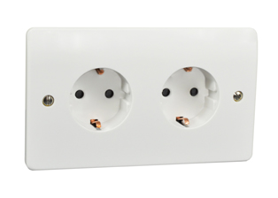EUROPEAN "SCHUKO" 16 AMPERE-250 VOLT DUPLEX OUTLET, CEE 7/3 TYPE F (EU1-16R), SHUTTERED CONTACTS, (86mmX146mm SIZE), FLUSH MOUNT OR PANEL MOUNT, 2 POLE-3 WIRE GROUNDING (2P+E). WHITE. 

<BR><font color="yellow">Notes:</font>
<BR><font color="yellow">*</font> European wall boxes = #72355X47D, 72355X35D, 72355-F, 77190-D, 72365.
<BR><font color="yellow">*</font> Weatherproof versions available. Use #74790-B2 (IP66 rated), #74790-DX (IP54 rated).
<BR><font color="yellow">*</font> American 2x4 wall box mount applications = view outlet #70114-DW.
<BR><font color="yellow">*</font> European "Schuko" connectors, plugs, inlets, outlets, GFCI/RCD sockets, power strips, power cords, plug adapters in related products. Scroll down to view.