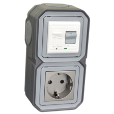 4721-10VG2-BLK Schuko GFCI 10Ma Trip Vertical Surface Mount IP20
