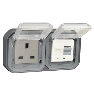 5023-30HP-BLK United Kingdom GFCI 30Ma Trip Panel or Flush Mount IP55