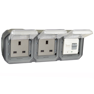 72325-30D-BLK Duplex United Kingdom GFCI 30Ma Trip Surface Mount IP55