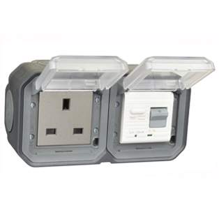 72325-BLK United Kingdom GFCI 10Ma Trip Surface Mount IP55
