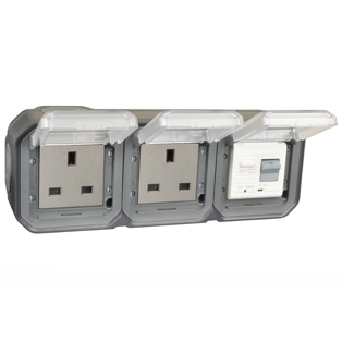 72325-D-BLK Duplex United Kingdom GFCI 10Ma Trip Surface Mount IP55