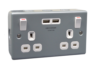 BRITISH, UNITED KINGDOM 13 AMPERE-250 VOLT DUPLEX OUTLET (UK1-13R, <font color="yellow"> TWO USB PORTS 3.1A 5V, </font> SINGLE POLE ON/OFF SWITCHES, BS 1363A TYPE G SOCKETS, SHUTTERED CONTACTS, 2 POLE-3 WIRE GROUNDING (2P+E), STEEL BOX & COVER, SURFACE MOUNT. GRAY. 

<br><font color="yellow">Notes: </font> 
<br><font color="yellow">*</font> On/Off switches control outlets.
<br><font color="yellow">*</font> Suitable for charging iPads, iPhones, tablets, mobiles, cameras and more.
<br><font color="yellow">*</font> British, UK, plugs, power cords, sockets, GFCI-RCD outlets listed below in related products. Scroll down to view.


 