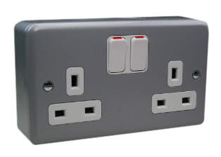 UK, BRITISH, UNITED KINGDOM 13 AMPERE-250 VOLT DUPLEX OUTLET (UK1-13R), DOUBLE POLE ON/OFF SWITCHES, BS 1363A TYPE G SOCKETS, SHUTTERED CONTACTS, 2 POLE-3 WIRE GROUNDING (2P+E), STEEL BOX & COVER, SURFACE MOUNT. GRAY.

<br><font color="yellow">Notes: </font> 
<br><font color="yellow">*</font> On/Off switches control outlets.
<br><font color="yellow">*</font> British, UK, plugs, power cords, sockets, GFCI-RCD outlets listed below in related products. Scroll down to view.

 