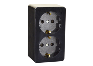 EUROPEAN SCHUKO CEE 7/3 TYPE F (EU1-16R) 16 AMPERE-250 VOLT SURFACE MOUNT DUPLEX OUTLET, IP20 RATED, 2 POLE-3 WIRE GROUNDING (2P+E). BLACK.

<br><font color="yellow"> Notes: </font> 
<br><font color="yellow">*</font> Surface mount base plate available, use part # 70116-BP.
<br><font color="yellow">*</font> Terminals accept 1.5mm conductors.
<br><font color="yellow">*</font> Terminal screw torque = 0.6Nm, Cover screw torque = 0.4Nm.
<br><font color="yellow">*</font> Operating temp. = -5C to +40C.
<br><font color="yellow">*</font> Mounts Vertically or Horizontally.
<br><font color="yellow">*</font> European Schuko connectors, plugs, outlets, GFCI/RCD sockets, power strips, power cords are listed below. Scroll down to view.
