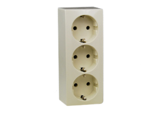 EUROPEAN SCHUKO CEE 7/3 TYPE F (EU1-16R) 16 AMPERE-250 VOLT SURFACE MOUNT TRIPLE OUTLET, 2POLE-3 WIRE GROUNDING (2P+E). IVORY.

<br><font color="yellow">Notes: </font> 
<br><font color="yellow">*</font> Use #1493-008 base plate when mounting to metal panels.
<br><font color="yellow">*</font> European Schuko connectors, plugs, inlets, outlets, GFCI/RCD sockets, power strips, power cords, plug adapters listed below in related products. Scroll down to view.