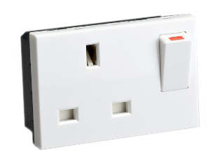 UK, BRITISH, UNITED KINGDOM, SINGAPORE 13 AMPERE-250 VOLT 67.5mmX45mm MODULAR SIZE OUTLET (UK1-13R), BS 1363A TYPE G SOCKET, SHUTTERED CONTACTS, SINGLE POLE ON/OFF SWITCH CONTROLS OUTLET, 2 POLE-3 WIRE GROUNDING (2P+E). WHITE.

<br><font color="yellow">Notes: </font> 
<br><font color="yellow">*</font> Mounts on American 2X4 wall boxes, requires frame # 79170X45-N & # 79180X45-N wall plate (White, SS). 
<br> <font color="yellow">*</font> Mounts on American 4X4 wall boxes, requires frame # 79210X45-N & # 79220X45-N wall plate (White, SS) & blank 79590X45.
<br><font color="yellow">*</font> Mounts on European wall boxes (121mm on center), requires frame # 730093X45.
<br><font color="yellow">*</font> Surface mount Insulated wall boxes # 680603X45 series. Surface mount Metal wall boxes # 79280X45 series.
<br><font color="yellow">*</font> Surface mount weatherproof, IP66 rated. Requires frame # 730093X45 & # 74792X45 wall box.
<br><font color="yellow">*</font> Complete range of modular devices and mounting component options. <a href="https://www.internationalconfig.com/modular_electrical_devices.asp" style="text-decoration: none">Modular Devices Link</a>
 <br><font color="yellow">*</font> Wall plates, boxes, outlets, switches, modular GFCI/RCD and circuit breakers are listed below. Scroll down to view.